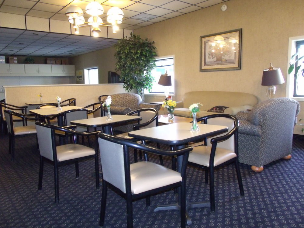 Days Inn By Wyndham Davenport Ia 外观 照片