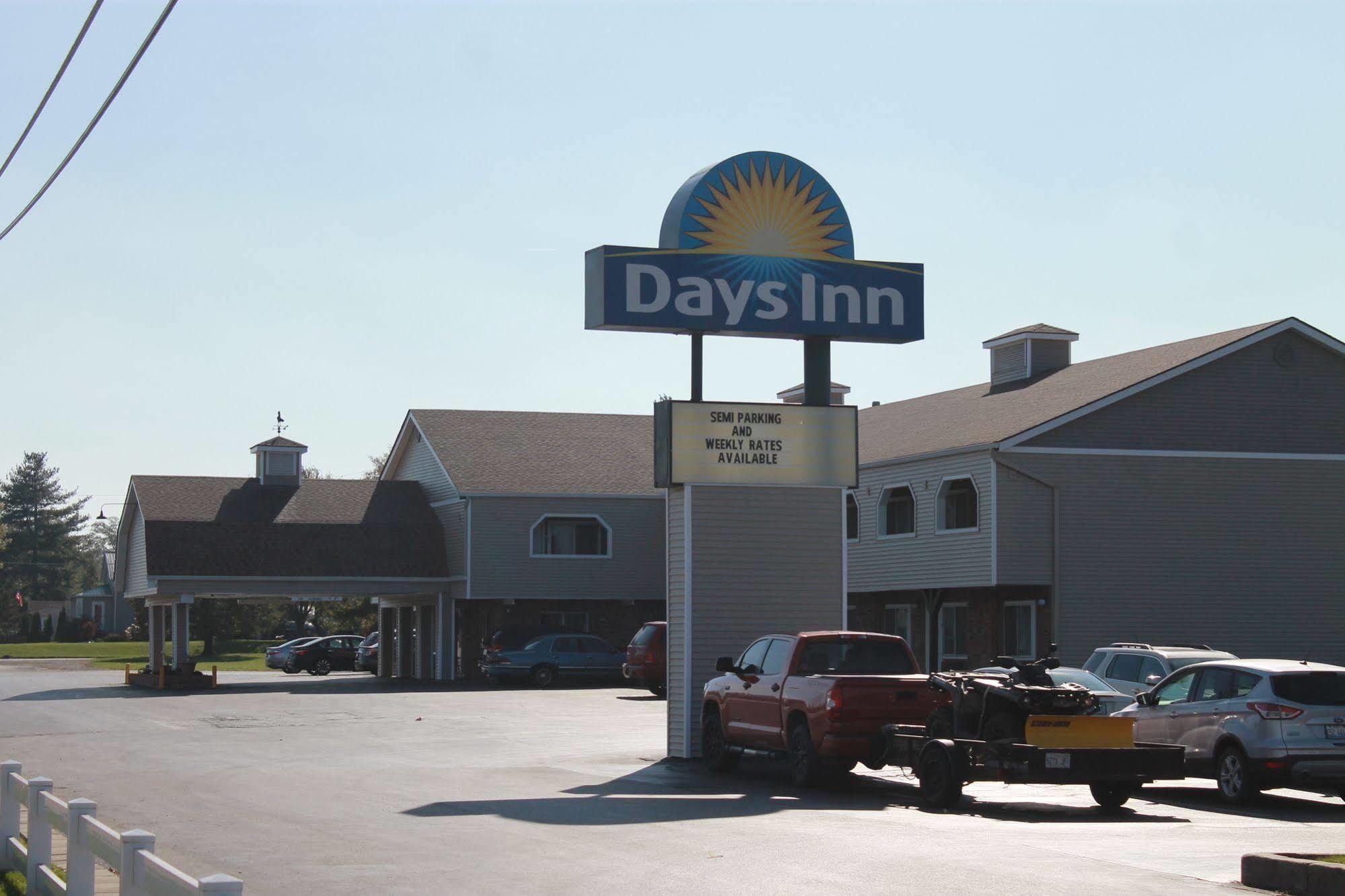 Days Inn By Wyndham Davenport Ia 外观 照片